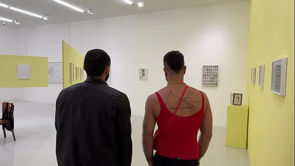 Obra, museu, frequentadores…possibilidades de viver e experimentar a ida a uma galeria