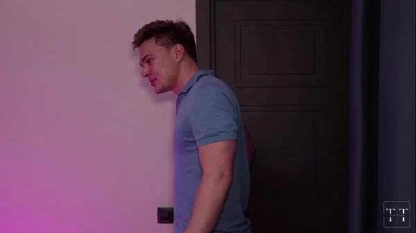 I tricked an Asian masseuse to have rough sex with me