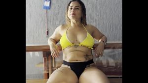 QUAL DESSES BIQUINIS QUE SAIU PRA DA MINHA BUCETA NA PRAIA