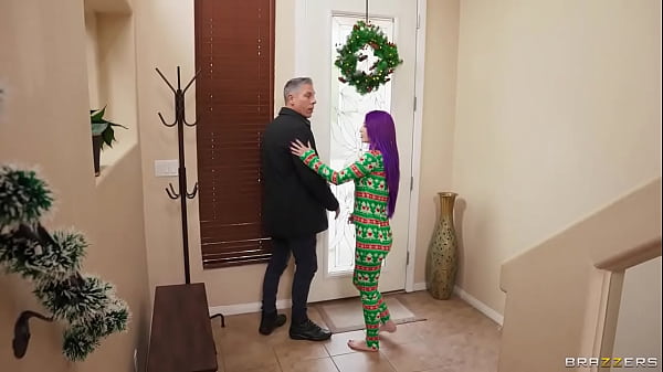 A Christmas Switcheroo: Part 1 Valerica Steele / Brazzers/ Enter XVPROMO on official site for discount