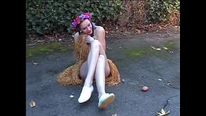 Victoria 23 Yr Old Skater & Aloha Amateur BTS Photoshoot