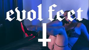 Feel My Feet Melting On Your Mouth