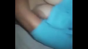 Putica Ecuatoriana deja ver la concha #1