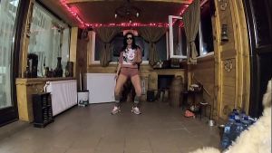 MilfyCalla – Everybody dance now, later you can fuck me