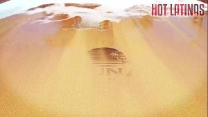 O professor negão ensina a sua aluna má a se comportar com bastante sexo anal