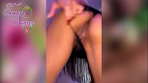 Tamara Suarez baila y enseña su culito