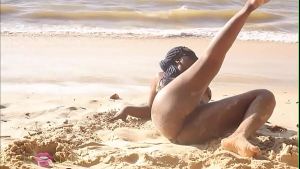 A quickie in her pussy on the sand- Part 2