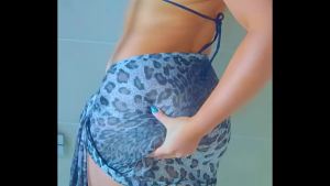 Beautiful Tanned Latina Girl’s take a shower after beach