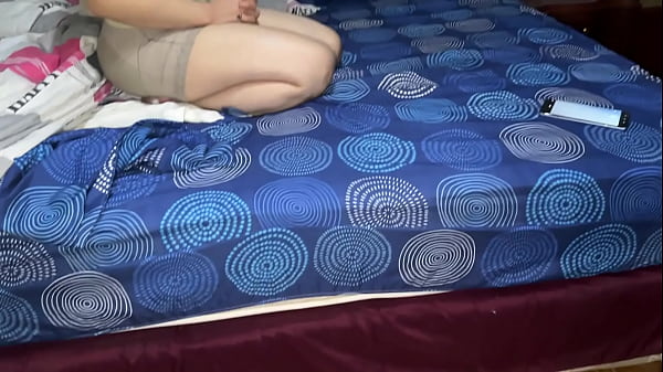 Conejita puta estefi Michell Blue dando buena follada-lamiendo-culo porno casero solo fanáticos
