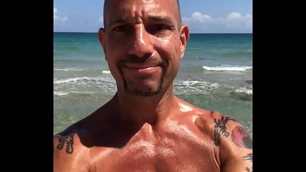 BEACH BODY