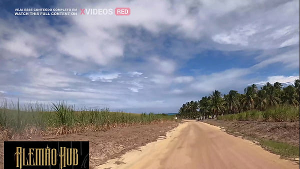 Sexo selvagem em público com a DreadHot na praia mais paradisíaca do Brasil