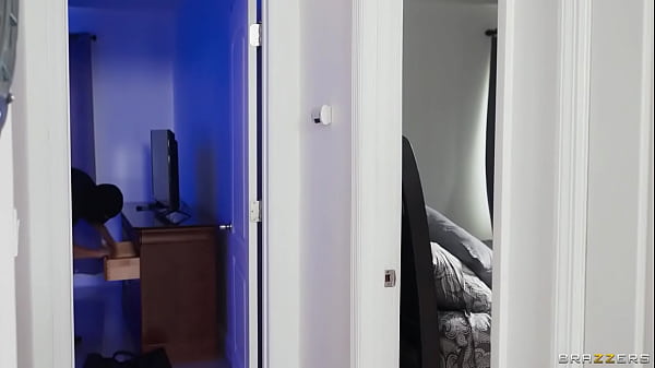 Break In And Fuck Me Lissa Aires / Brazzers/ Enter XVPROMO on official site for discount