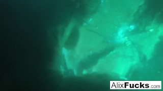Underwater lesbian fun with Alix and Jenna