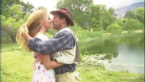 FIsherman gets some xxx action from the wife while fishing