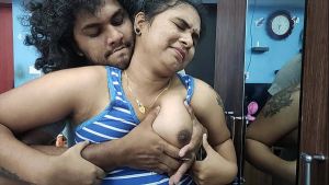Horny Indian College Girl Gets Her Pussy Licked, Boobs Sucked And Fucked Deep In Bed