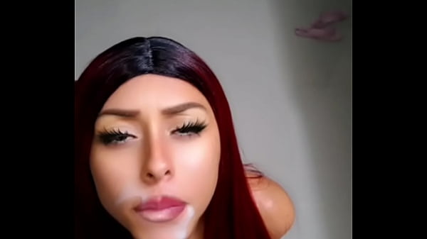 Le hago sexo oral a mi vecino y el se corre en mi cara – chupar pija mientras lo disfrutas – sexy mamada