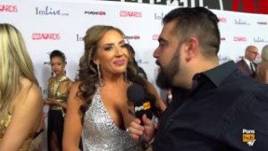 PornhubTV Richelle Ryan Red Carpet 2015 AVN Interview