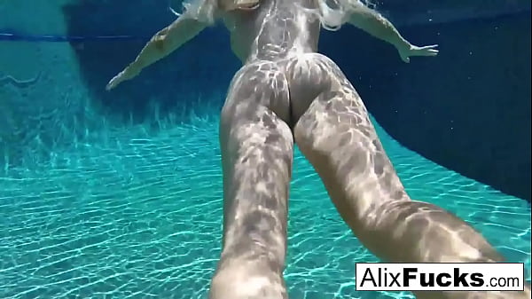 Sex kittens Alix Lynx & Cherie Deville lick one another