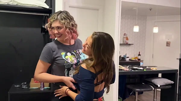 casal convida vizinhos pra jantar e acaba em sexo