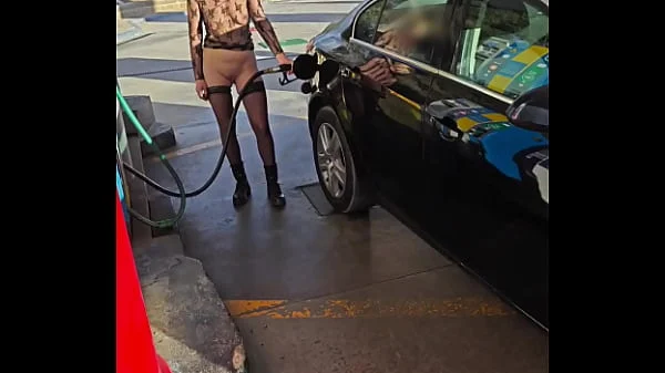 Flashing at a petrol station