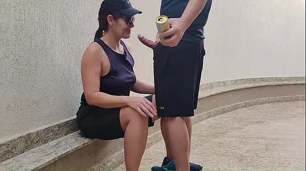 Homem hetero comendo uma sapatão ,até que a sapata é gostosinha pelada