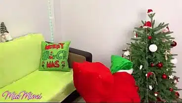 Body swap Grinch to Christmas girl Mia Mimi