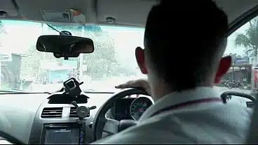 HOT MILF PAYS FOR UBER WITH SEX – TOMMY MILLER