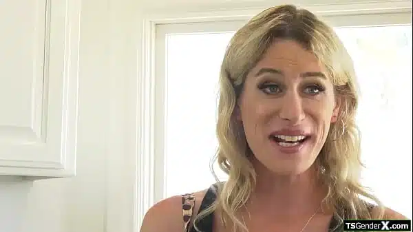 My stepmom turns out to be a shemale and thats just my thing