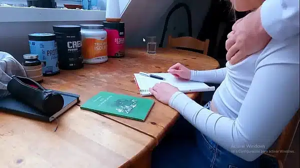 sexo casero, grabo a mi vecina culona chupando y cogiendo en mi cuarto, viniendose a sentones en mi verga. colombiana. pov, latina