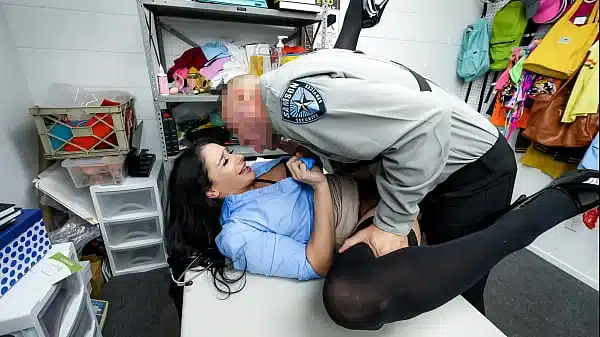 Sheena Ryder’s Unconventional Method of Getting Off the Hook – Milfthief