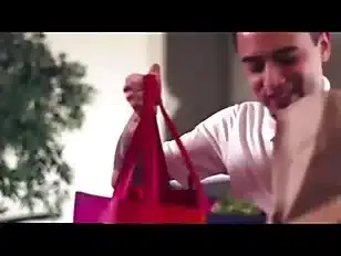 Hot teen ACCIDENTALLY flashed her perverted neighbor WITHOUT PANTIESIMT5
