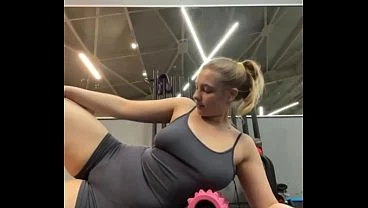 Full naked fucking in the gym