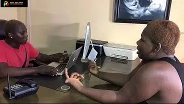 (HXS) PAY SMALL SMALL LOAN COMPANY GET WET-SARAH A GOOD AMOUNT OF LOAN TO BUST HER BUSINESS