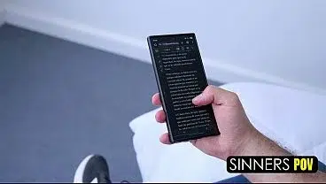 Mujer joven tímida creyente y cachonda necesita sexo de su padrastro