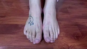 Naked BBW smoking cigarettes with her long toes