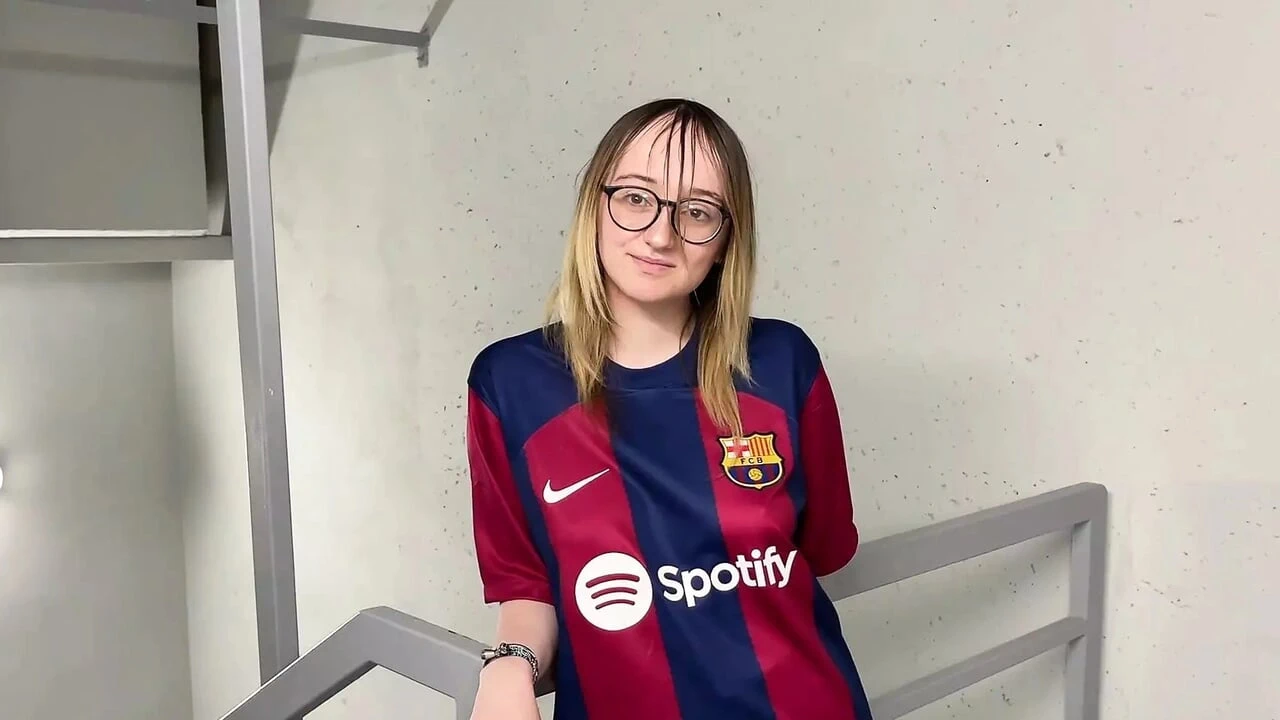 A Barcelona Supporter Fucked By PSG Fans in The Corridors Of The Football Stadium !!!