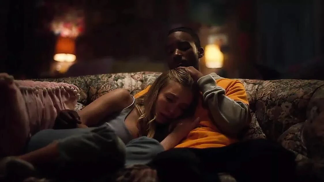 Barbie Ferreira, Hunter Schafer, Sydney Sweeney nude & sex