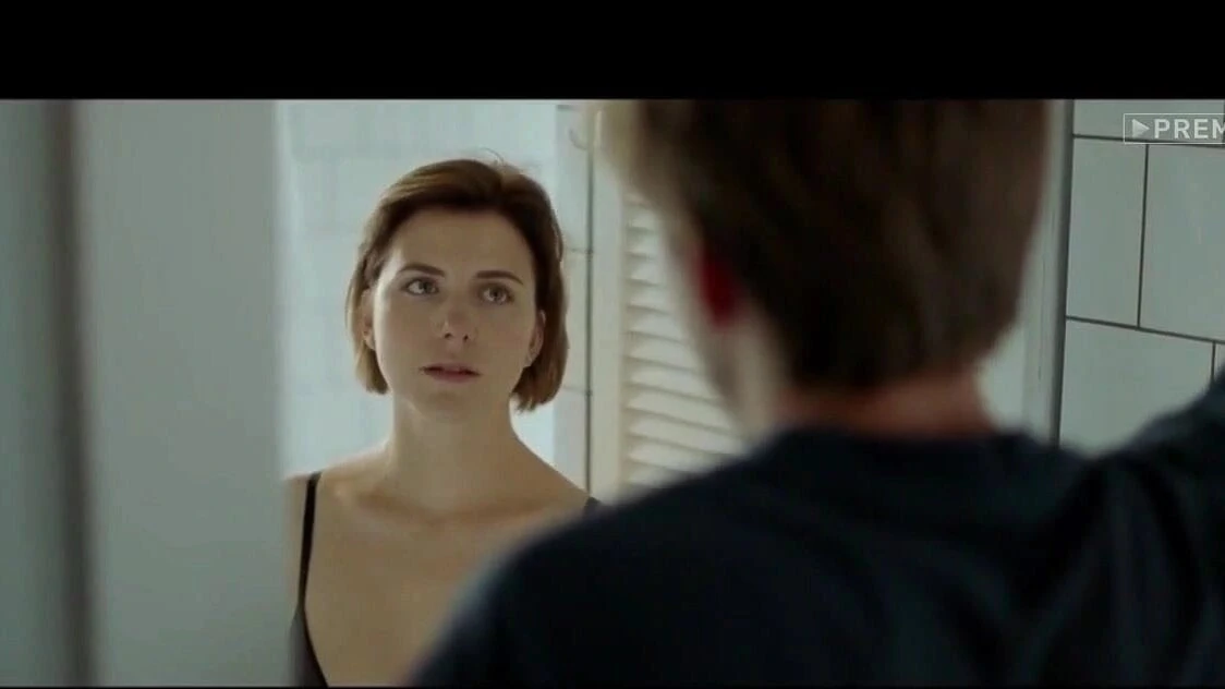 Business woman fucked after a diner