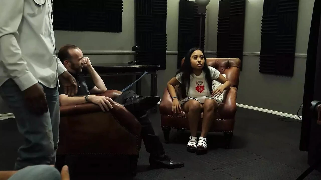 CUMFILLED PETITE ASIAN HOT BABE Loves Gettins Lots Of Cocks In Her