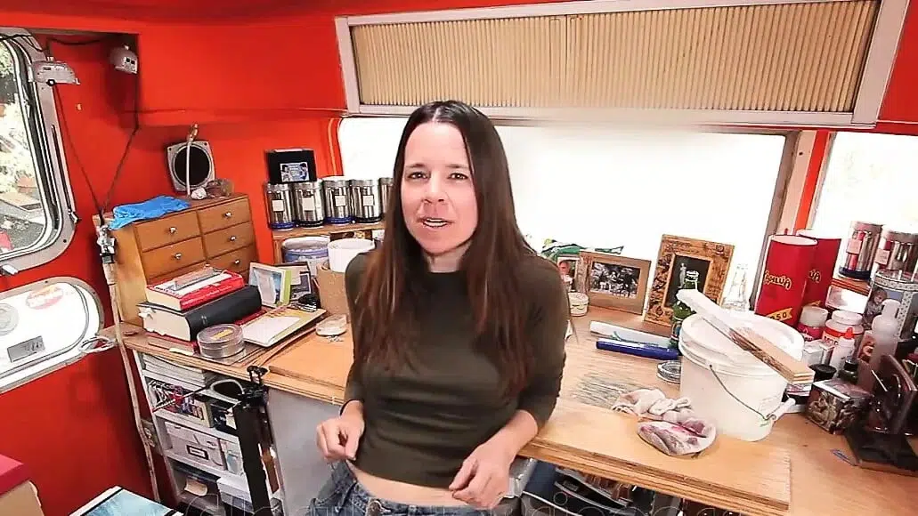 Husband films his wife sucking off another man in art studio