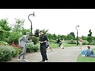 Living statue fucks cock hungry slut with his huge cock1hEGjwIa