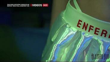 Me machuquei e fui atendido por duas enfermeiras ruivas, tive que machucar elas também