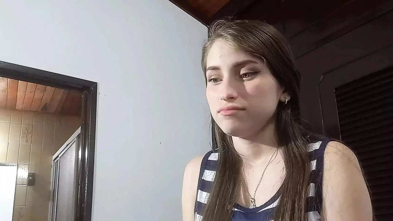 My stepsister with her innocent face asks me to let her give me a great oral