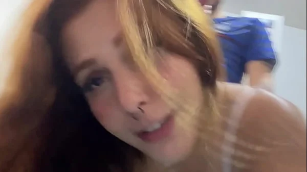 Perdi 50tinha pq brochei com essa puta gorda, agora vou levar ela pra comer sushi