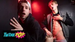 TWINKPOP – Benjamin Blue Sucks Leo Louis’ Huge Dick Before Bending Over To Get Fucked