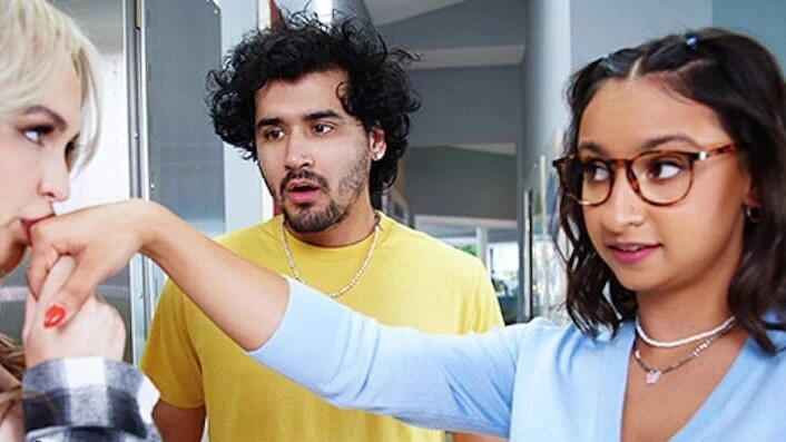 TWISTYS – Lilly Bell Tosses Her BF Outside To Show Hailey Rose How Good Are Her Licking Skills