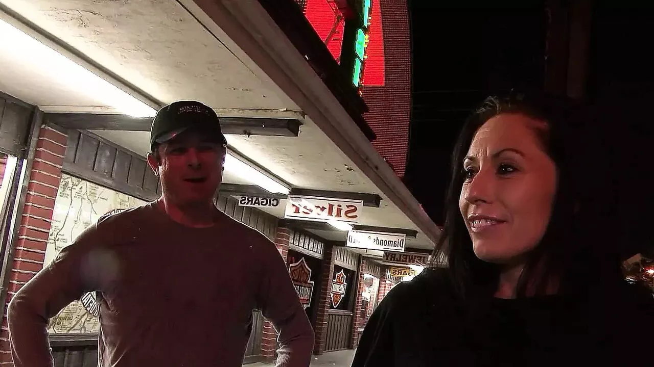 Hot Mature Wife Real Pickup and Amateur Fuck on Street