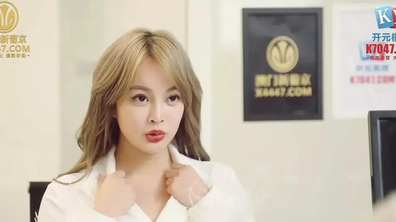 Sexy Bubble Butt big Boobs Asian Girl Gets Fucked DEEP At A Interview To Get The Job!