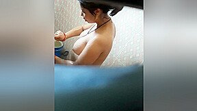 Today Exclusive -sexy Desi Bhabhi Bathing Record In 4