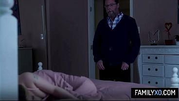 Blonde Babe Had Sex With Her Pervy Stepuncle – Haley Spades